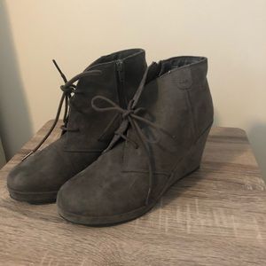 ✨ Gray Wedge Heels / Booties